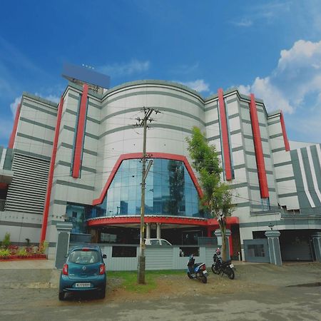 Capital O Kovilakam Residency Thrissur Экстерьер фото