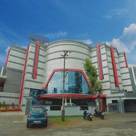 Capital O Kovilakam Residency Thrissur Экстерьер фото
