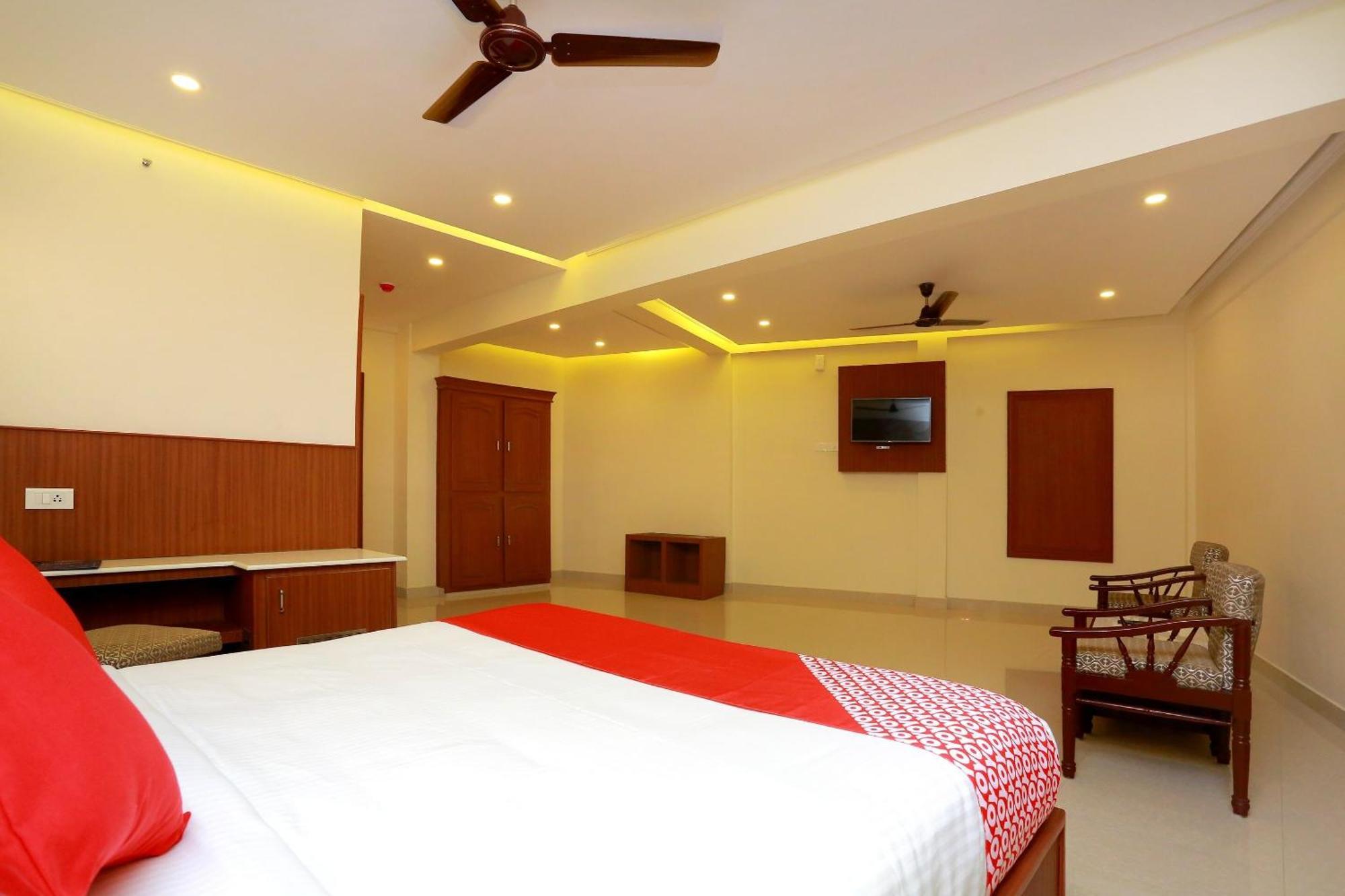 Отель Capital O Kovilakam Residency Thrissur Экстерьер фото