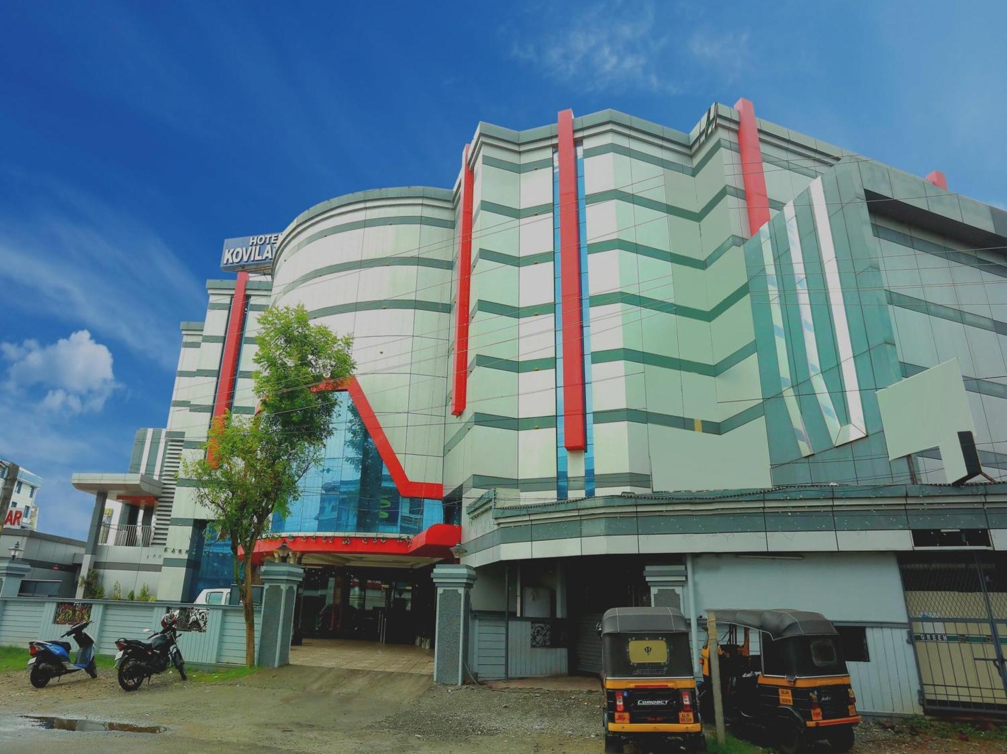 Capital O Kovilakam Residency Thrissur Экстерьер фото