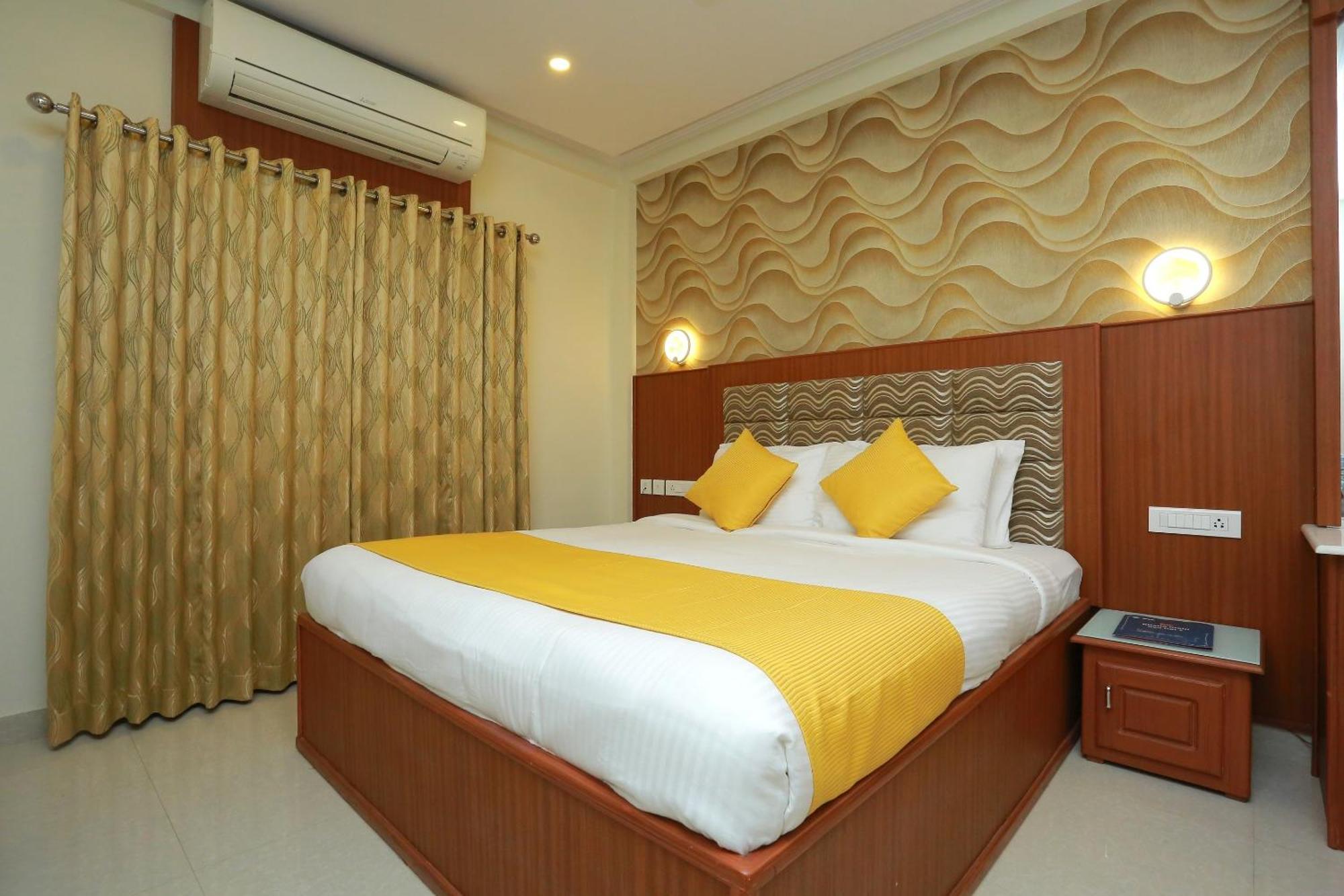 Capital O Kovilakam Residency Thrissur Экстерьер фото