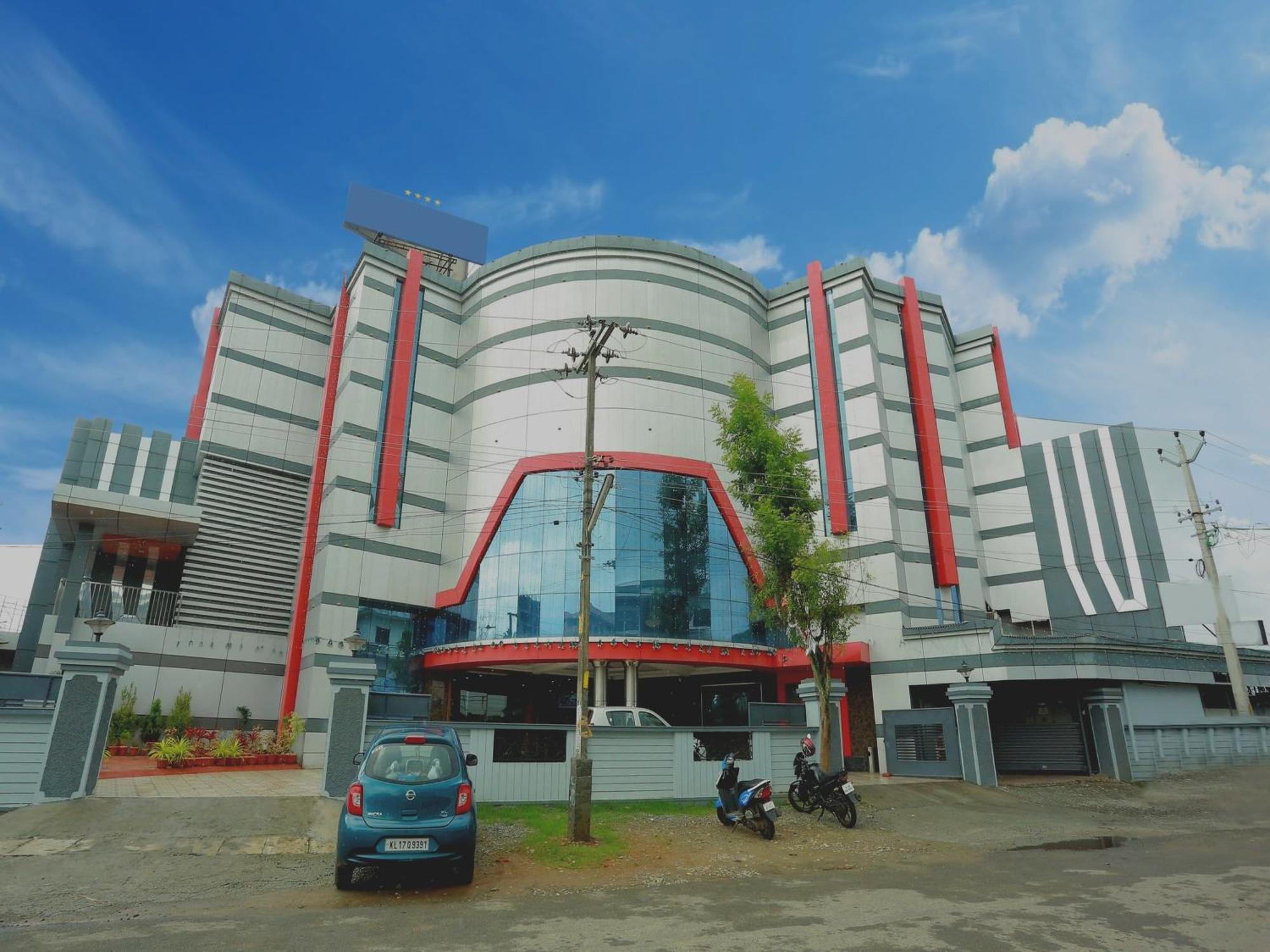 Capital O Kovilakam Residency Thrissur Экстерьер фото
