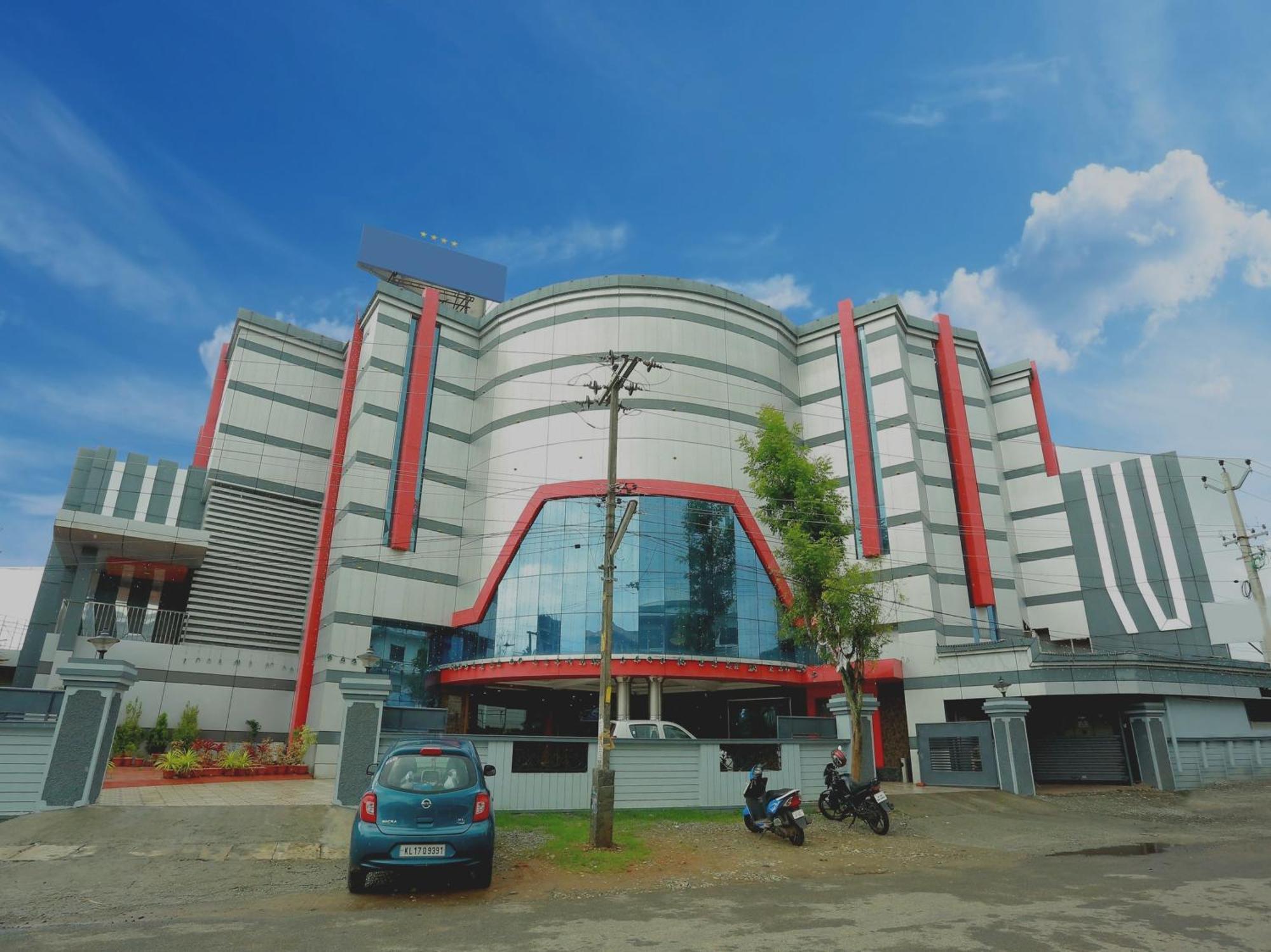 Capital O Kovilakam Residency Thrissur Экстерьер фото